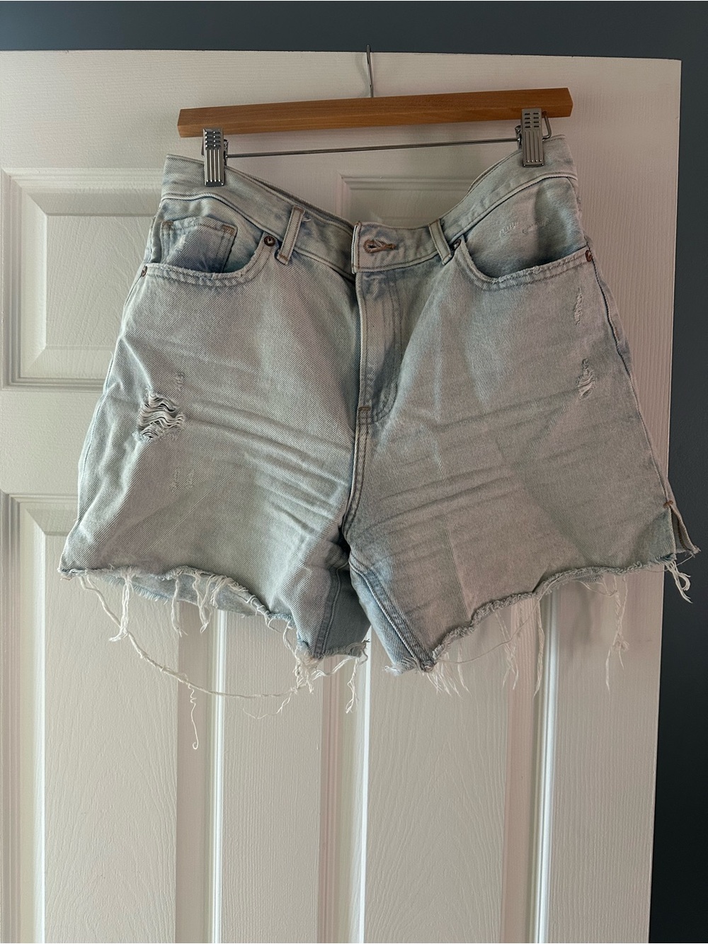 Express Light Wash Distressed Denim Cutoff Shorts